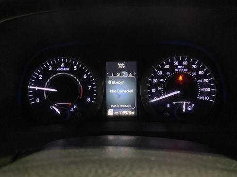 Used 2017 Toyota Sienna XLE w/ XLE Navigation Package FWD image 13