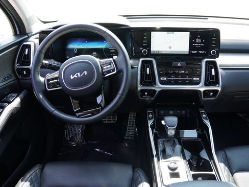Certified 2023 Kia Sorento SX Prestige AWD/4WD image 20