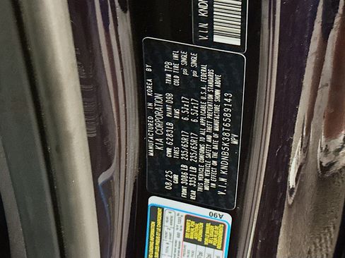 Used 2026 Kia Carnival FWD image 12