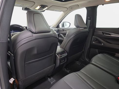Certified 2026 INFINITI QX60 Luxe w/ Cargo Package AWD/4WD image 10
