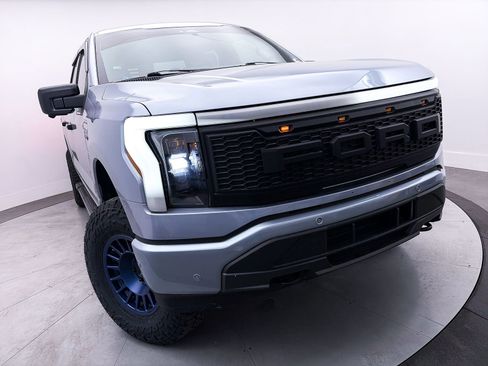 Used 2022 Ford F150 Lightning Lariat w/ Max Trailer Tow Package image 9