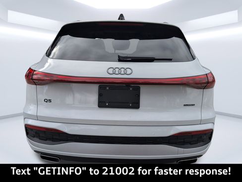 Certified 2025 Audi Q5 Premium Plus image 3