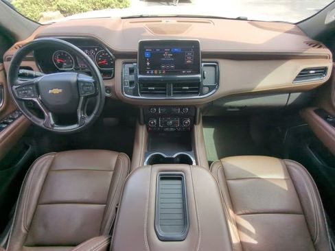 Used 2021 Chevrolet Suburban High Country w/ Premium Package AWD/4WD image 17