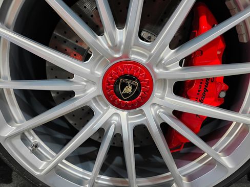 Used 2023 Lamborghini Huracan STO RWD image 61