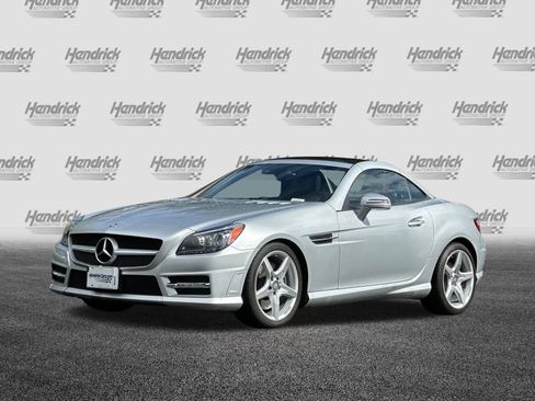 Used 2016 Mercedes-Benz SLK 300 image 9