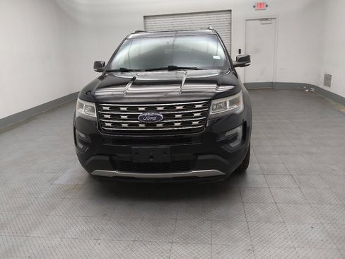 Used 2017 Ford Explorer XLT w/ Equipment Group 202A image 15