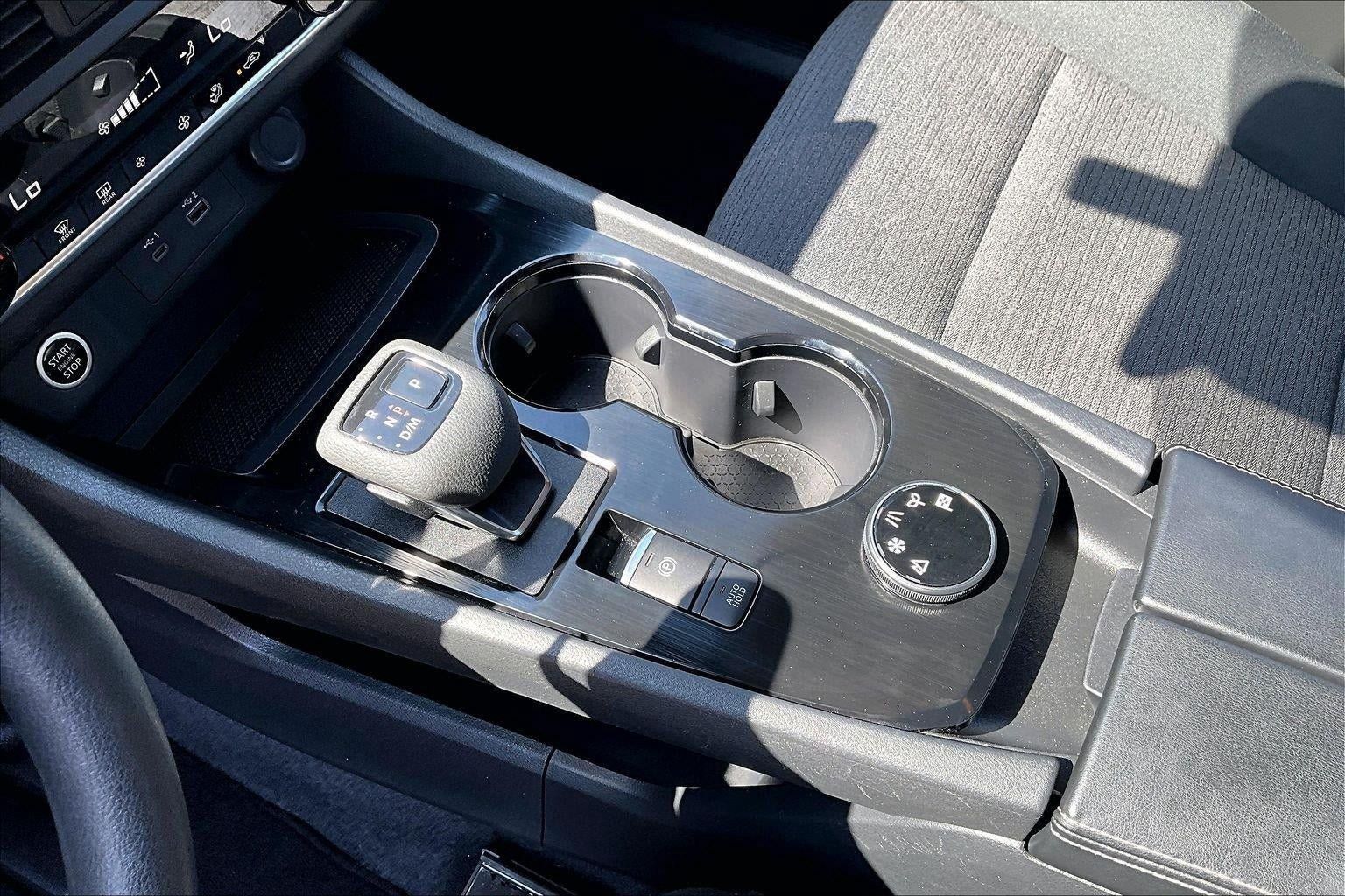 Used 2023 Nissan Rogue SV AWD/4WD image 18