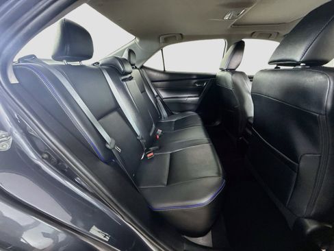 Used 2019 Toyota Corolla XSE FWD image 27