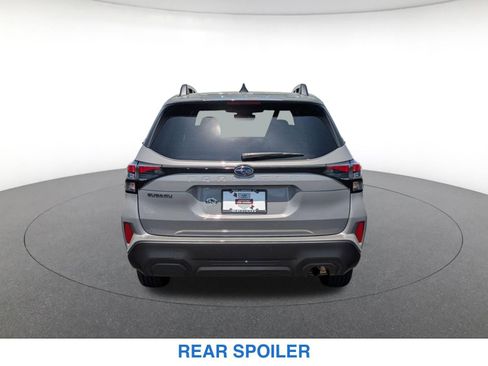 Used 2025 Subaru Forester Premium AWD/4WD image 8
