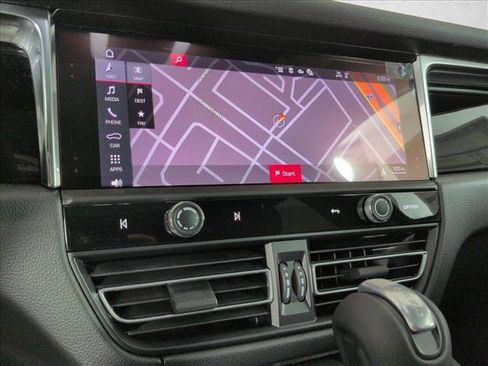 New 2026 Porsche Macan image 14