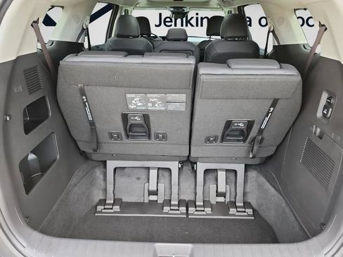 New 2026 Kia Carnival SX w/ SX Dark Edition Package FWD image 13
