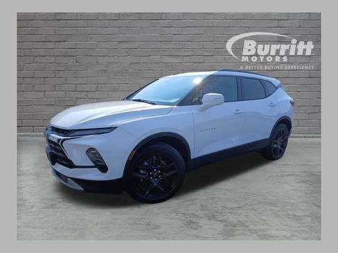 New 2026 Chevrolet Blazer LT w/ Sound & Technology Package AWD/4WD image 1