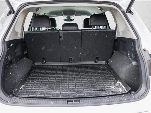 Used 2022 Volkswagen Tiguan SE image 24