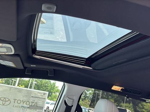 New 2026 Toyota Sienna XSE FWD image 12