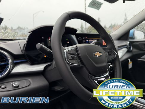 New 2026 Chevrolet Trax LT w/ Driver Confidence Package image 8