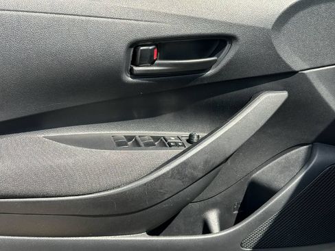 Used 2025 Toyota Corolla LE FWD image 16