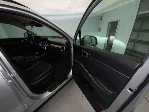 Used 2022 Kia Sorento S FWD image 25