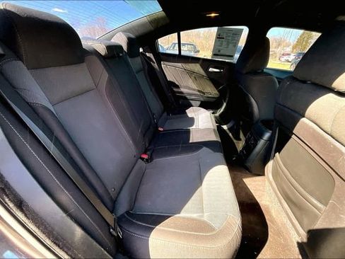 Used 2018 Dodge Charger R/T w/ Blacktop Package image 25
