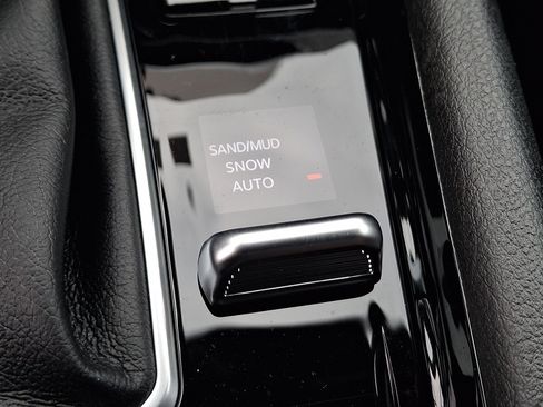 New 2026 Jeep Compass Limited w/ Sun, Sound & Navigation Group AWD/4WD image 20