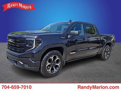 Used 2022 GMC Sierra 1500 Elevation w/ LPO, Elevation Black Package