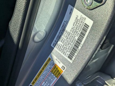 New 2026 Acura Integra image 14