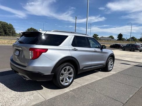 Used 2020 Ford Explorer Platinum w/ Premium Technology Package AWD/4WD image 6