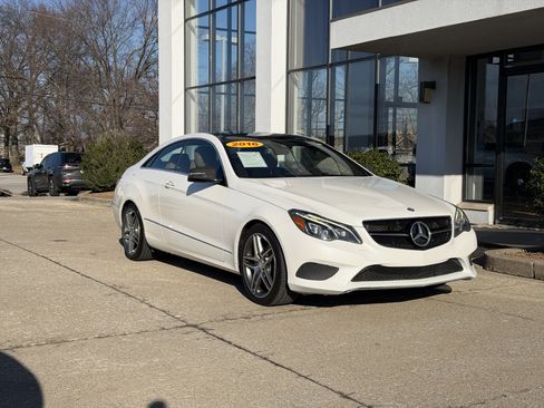 Used 2016 Mercedes-Benz E 400 Coupe image 2