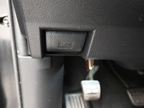 Used 2020 Toyota Tundra SR5 w/ SR5 Upgrade Package image 26