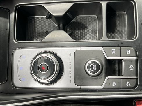 Used 2022 Kia Sorento S image 20