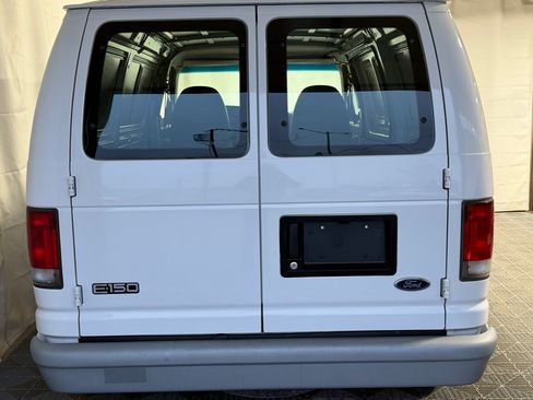 Used 1999 Ford E-150 and Econoline 150 image 15