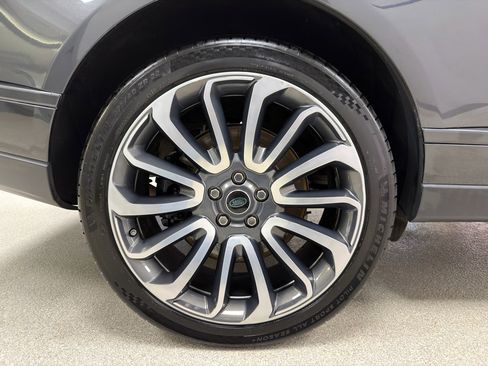 Used 2019 Land Rover Range Rover HSE image 41