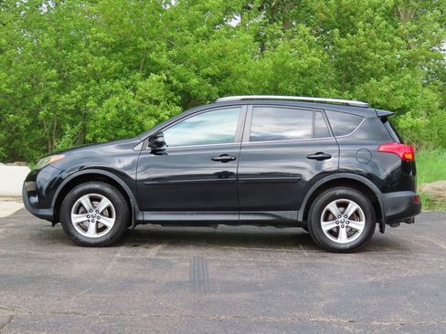 Used 2015 Toyota RAV4 XLE AWD/4WD image 5