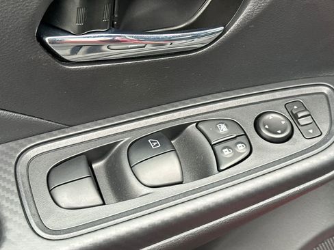 New 2025 Nissan Versa SV image 13