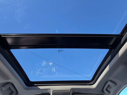 Used 2016 Cadillac SRX Luxury w/ Driver Awareness Package image 17