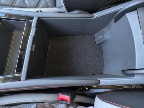 Used 2024 Volkswagen Atlas Peak Edition SE image 26