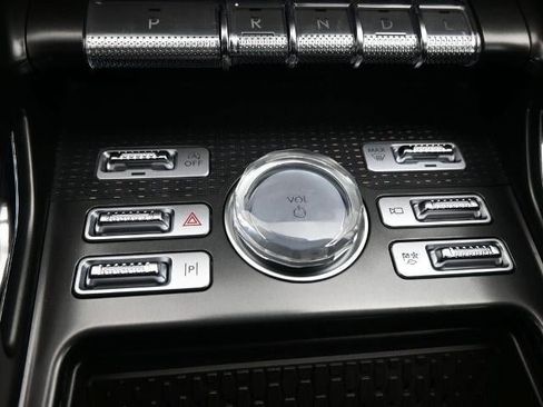 New 2025 Lincoln Nautilus Premier w/ Equipment Group 102A image 20