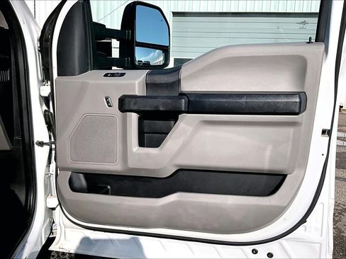 Used 2019 Ford F250 XL w/ Power Equipment Group AWD/4WD image 23