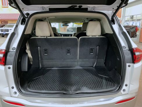Certified 2019 Buick Enclave Essence image 22
