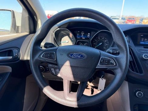 Used 2015 Ford Focus SE image 11