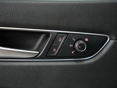 Used 2016 Volkswagen Passat 1.8T SE image 42