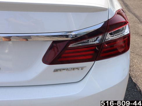 Used 2016 Honda Accord Sport image 29