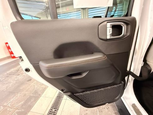 Used 2023 Jeep Gladiator Mojave w/ LED Lighting Group image 40