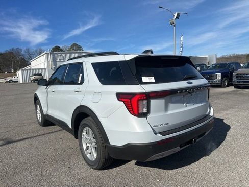 New 2026 Ford Explorer Active w/ Active Comfort Package image 5