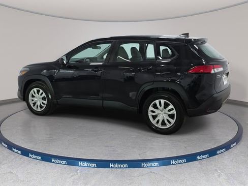 Certified 2023 Toyota Corolla Cross L AWD/4WD image 8
