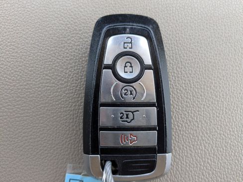 Used 2022 Ford Expedition Limited image 33