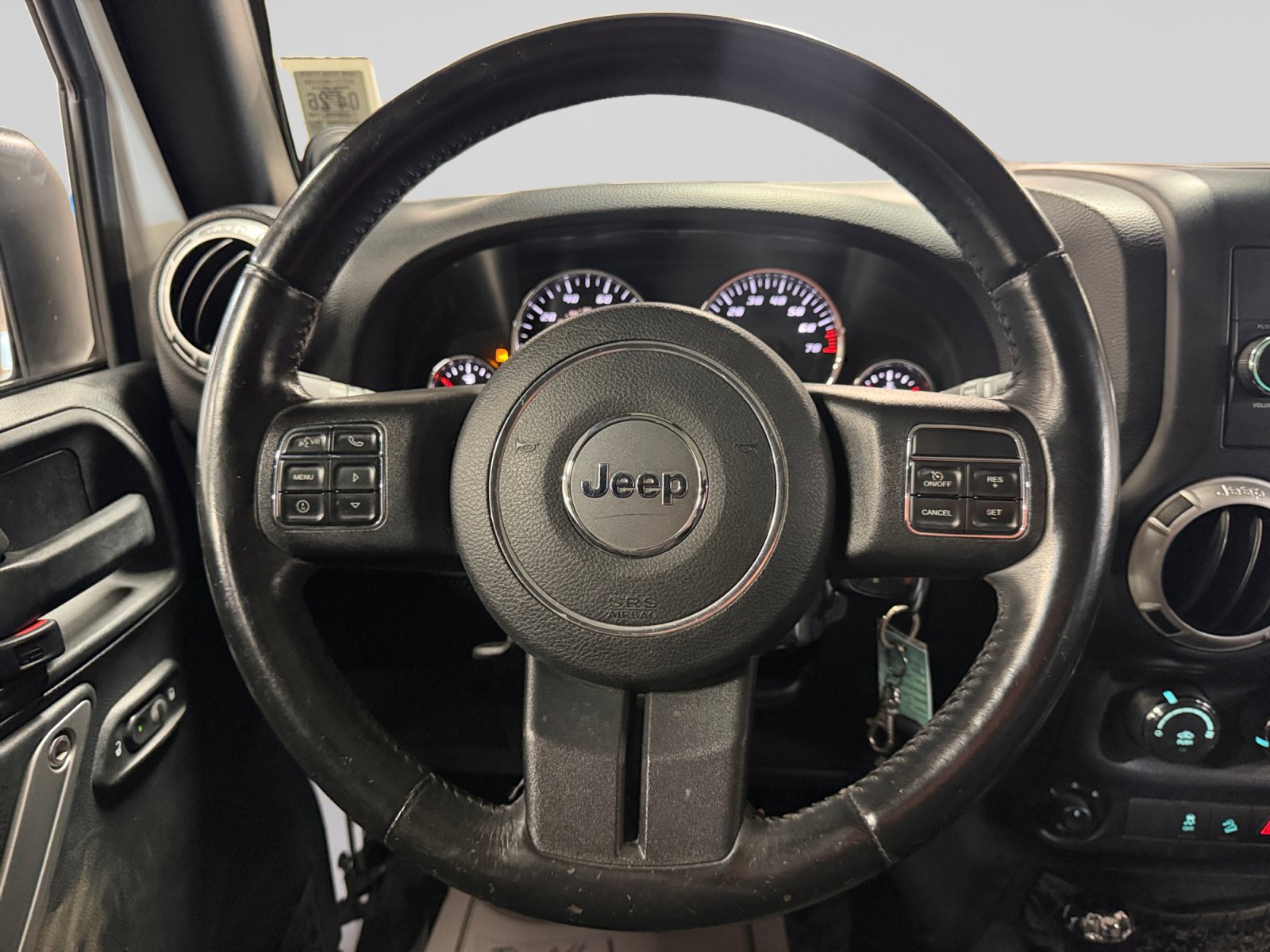 Used 2014 Jeep Wrangler Unlimited Sahara w/ Connectivity Group AWD/4WD image 18
