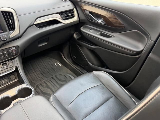 Used 2020 GMC Terrain Denali w/ Denali Premium Package FWD image 17