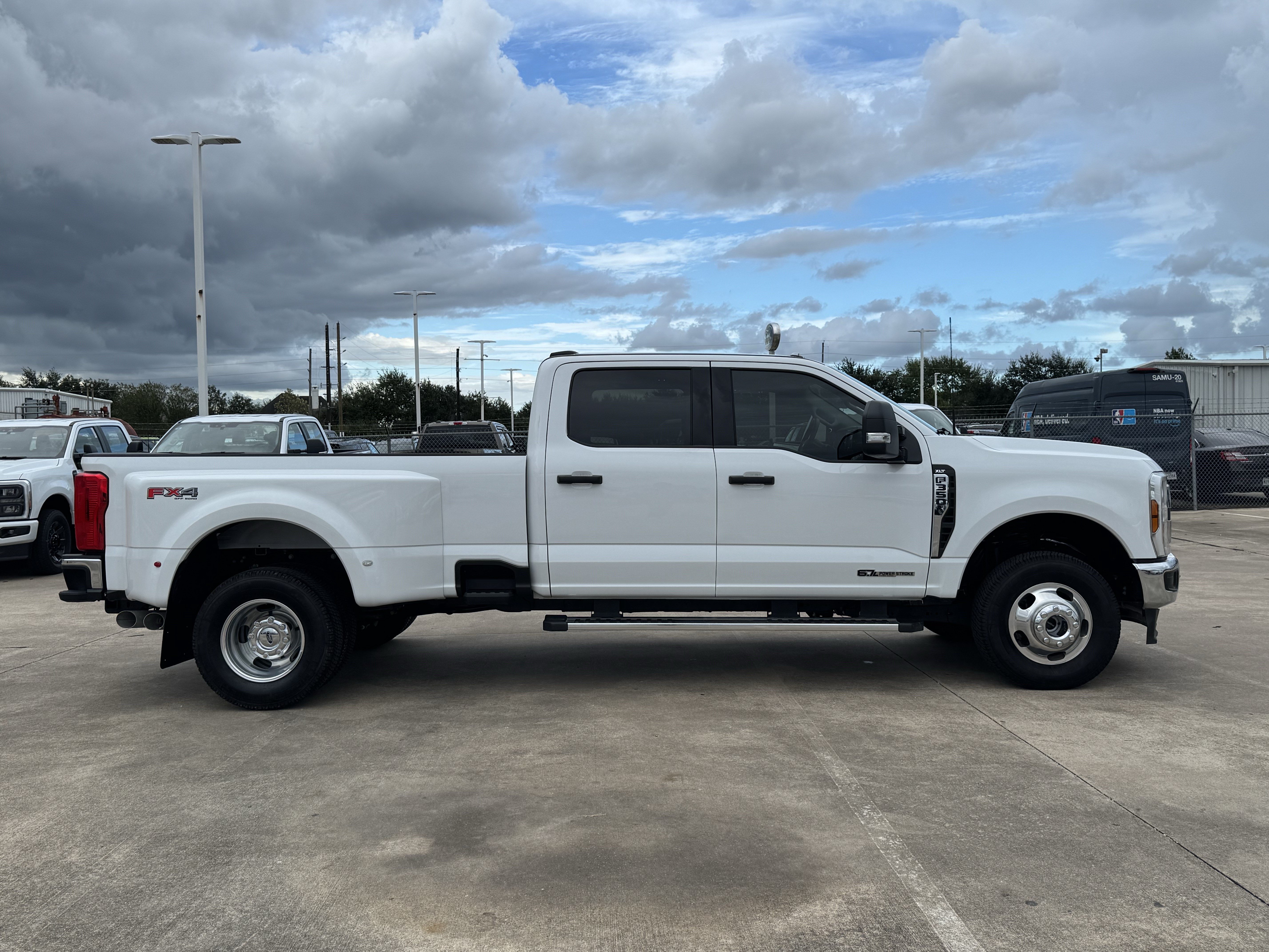 Used 2026 Ford F350 XLT AWD/4WD image 5