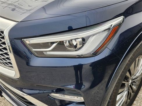 Used 2019 INFINITI QX80 Luxe w/ 22" Wheel Package image 6