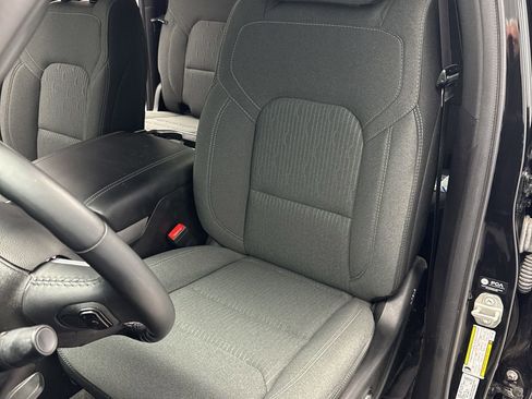 Used 2023 RAM 1500 Big Horn AWD/4WD image 12